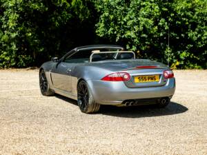 Image 24/50 de Jaguar XKR (2007)
