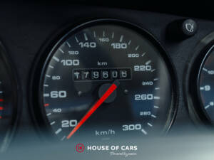 Image 24/25 of Porsche 911 Carrera 2 (1993)