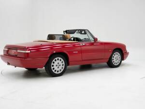 Imagen 2/15 de Alfa Romeo 2.0 Spider (1991)