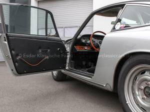 Bild 38/38 von Porsche 911 2.0 (1965)