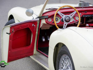 Immagine 4/50 di Austin-Healey 3000 Mk II (BT7) (1961)