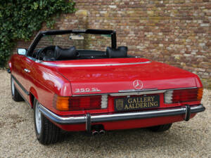 Image 13/50 of Mercedes-Benz 350 SL (1972)