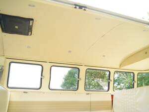 Image 38/50 of Volkswagen T1 Kombi (1964)