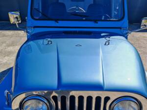 Image 13/31 of Jeep CJ-7 2.4L Diesel (1983)