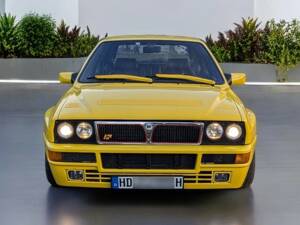 Image 1/13 of Lancia Delta HF Integrale Evoluzione I (1992)