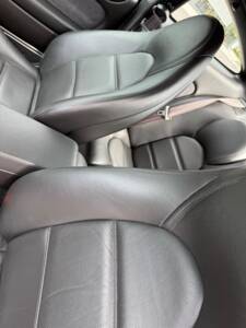 Image 2/8 of Jaguar XK8 4.0 (1997)
