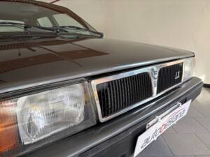 Image 4/14 of Lancia Delta (1990)