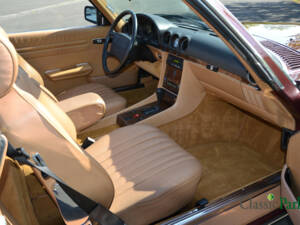 Image 39/50 of Mercedes-Benz 560 SL (1987)