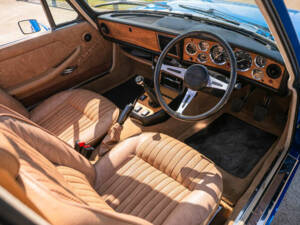 Image 2/49 de Triumph Stag (1977)