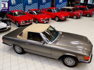 Image 12/60 of Mercedes-Benz 380 SL (1982)