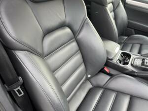 Bild 28/63 von Porsche Cayenne Turbo (2010)