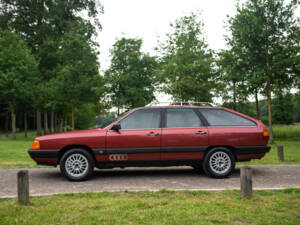 Image 9/45 de Audi 100 Avant 2.2 quattro (1986)