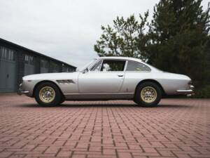 Imagen 4/7 de Ferrari 330 GT 2+2 (1966)