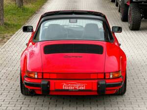 Immagine 12/20 di Porsche 911 Carrera 3.2 &quot;25 Jahre 911&quot; (1989)