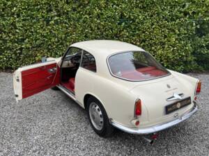 Image 11/24 of Alfa Romeo Giulietta Sprint Veloce (1959)