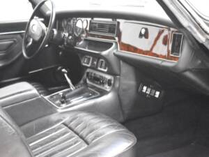 Bild 36/44 von Jaguar XJ 5.3 C (1976)