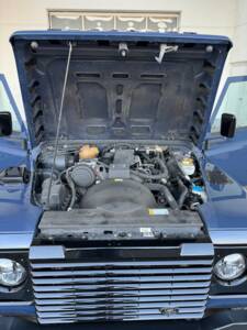 Bild 11/21 von Land Rover Defender 90 (2008)