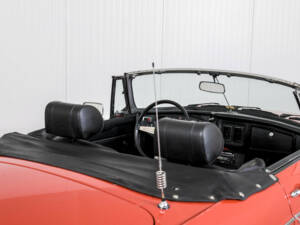 Image 29/50 of MG MGB (1976)