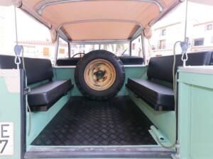 Image 16/46 of Land Rover 88 (1979)