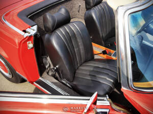 Image 43/70 of Mercedes-Benz 280 SL (1969)