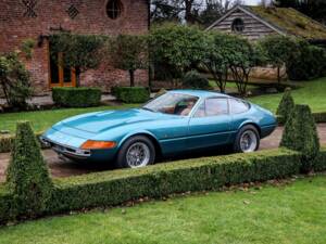 Image 8/65 of Ferrari 365 GTB&#x2F;4 Daytona (1972)