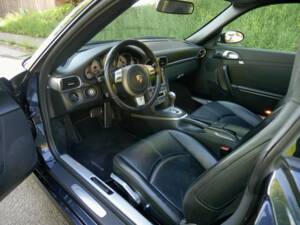 Image 14/33 of Porsche 911 Carrera S (2005)