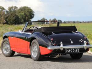 Image 2/7 de Austin-Healey 3000 Mk II (BJ7) (1963)