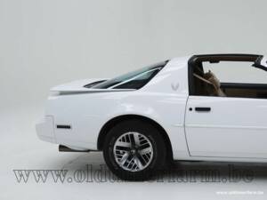 Afbeelding 15/15 van Pontiac Firebird TransAm (1990)