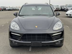 Bild 8/63 von Porsche Cayenne Turbo (2010)