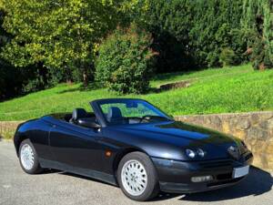 Image 1/26 of Alfa Romeo Spider 2.0 Twin Spark 16V (1997)