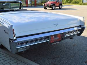 Image 8/50 of Lincoln Continental Convertible (1967)