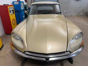 Image 4/20 of Citroën DS 20 (1973)