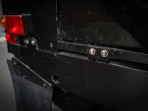 Immagine 6/41 di Land Rover Defender 90 (1995)