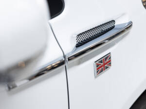 Bild 28/32 von Aston Martin Cygnet (2012)