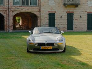 Image 85/185 of BMW Z8 (2001)