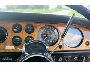 Image 26/49 of Rolls-Royce Corniche (1975)