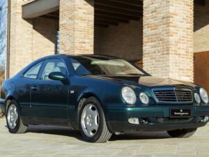 Immagine 9/50 di Mercedes-Benz CLK 200 (1997)