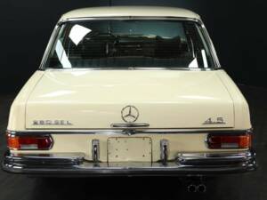 Image 5/30 of Mercedes-Benz 280 SEL 4,5 (1972)