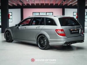 Bild 9/24 von Mercedes-Benz C 63 AMG T (2010)
