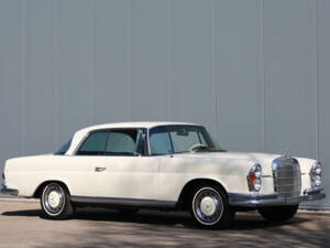 Immagine 2/45 di Mercedes-Benz 280 SE (1968)