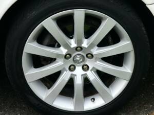 Image 19/50 of Jaguar XJ 8 4.2 (2008)