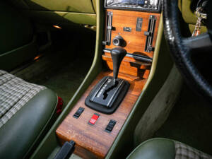 Image 29/43 of Mercedes-Benz 280 SL (1982)