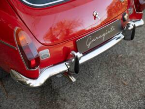 Image 27/77 of MG MGB GT (1972)