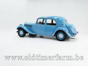 Image 4/15 of Citroën Traction Avant 11 BL (1953)