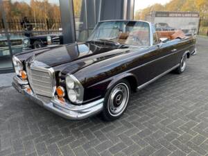 Bild 36/37 von Mercedes-Benz 280 SE 3,5 (1970)