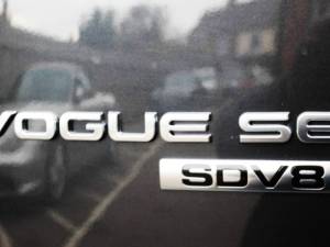 Image 17/27 of Land Rover Range Rover Vogue SDV8 (2012)