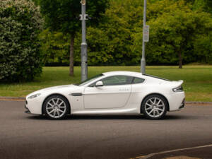 Bild 32/50 von Aston Martin V8 Vantage (2013)