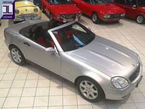 Image 11/59 of Mercedes-Benz SLK 200 Kompressor (1997)