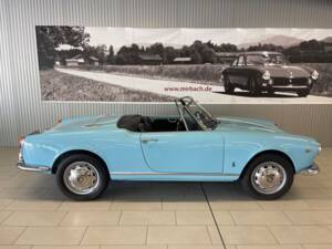Afbeelding 1/18 van Alfa Romeo Giulia 1600 Spider Veloce (1965)