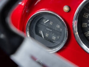 Image 14/39 of Alfa Romeo 2000 Spider (1960)